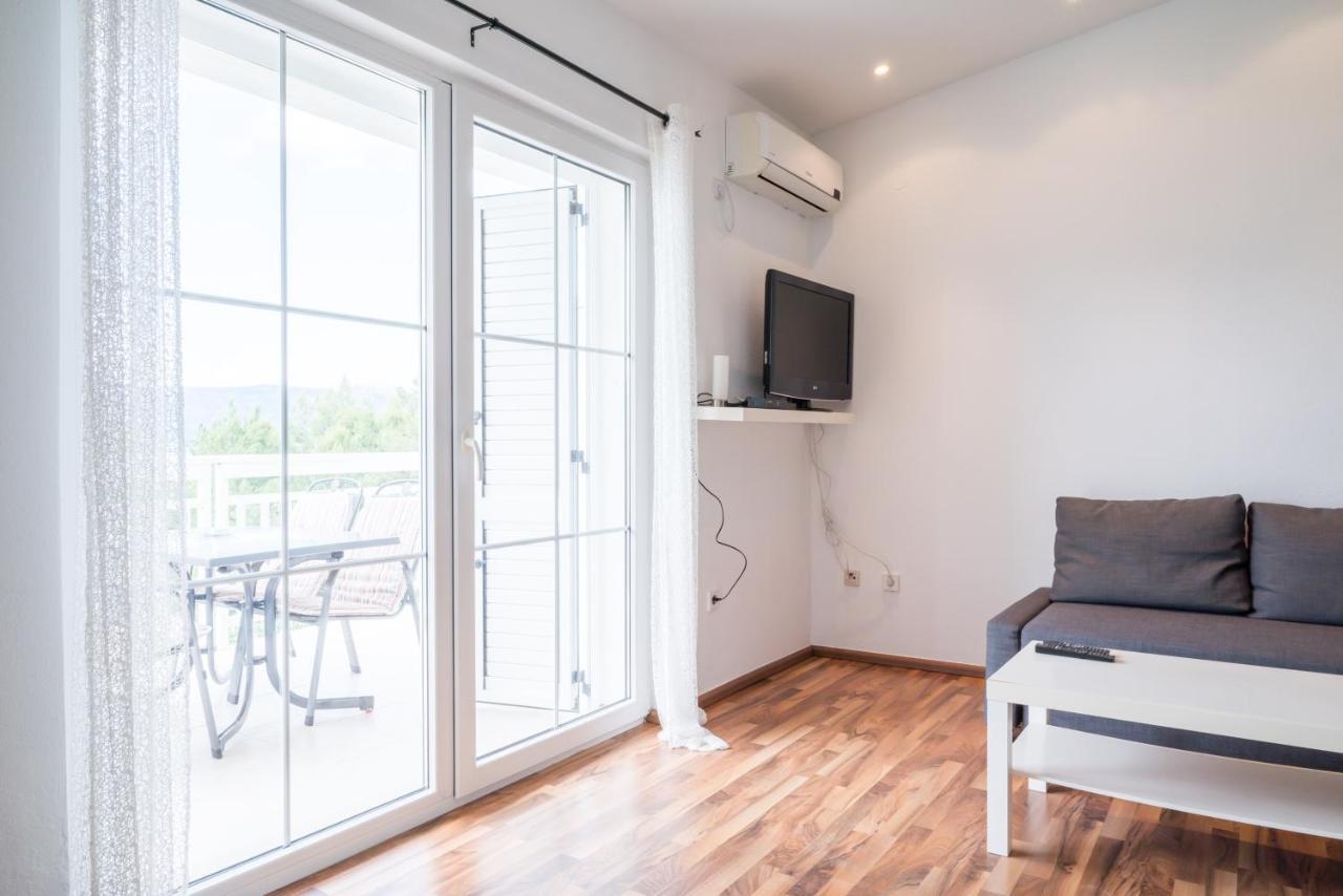 Vdl Apartments Trogir Exterior photo